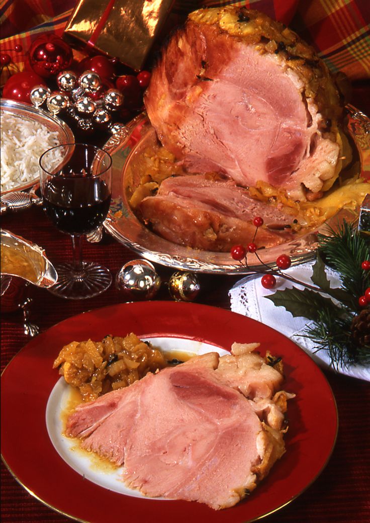 Rent a car in Martinique to go to a restaurant and eat Christmas Ham